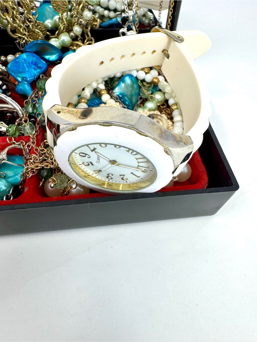 Jewelry Box Bundle with Mixed Women's Costume Jewelry - Picture 5 of 13